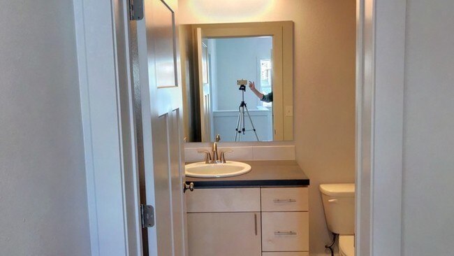 Building Photo - 1112 King Rd