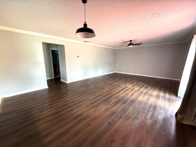 Building Photo - Beautiful 2BR/2BA Condo in Sarasota!