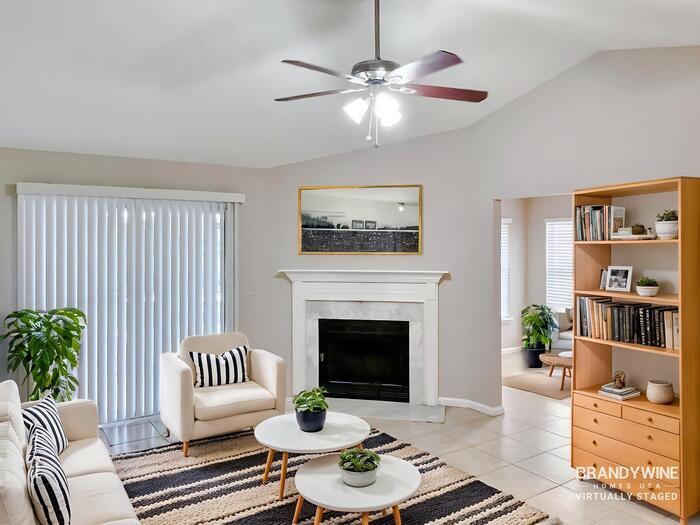 Building Photo - 13550 Valbuena Ct