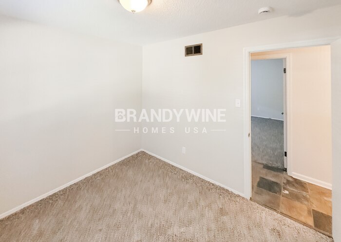 Building Photo - 327 Homeville Rd