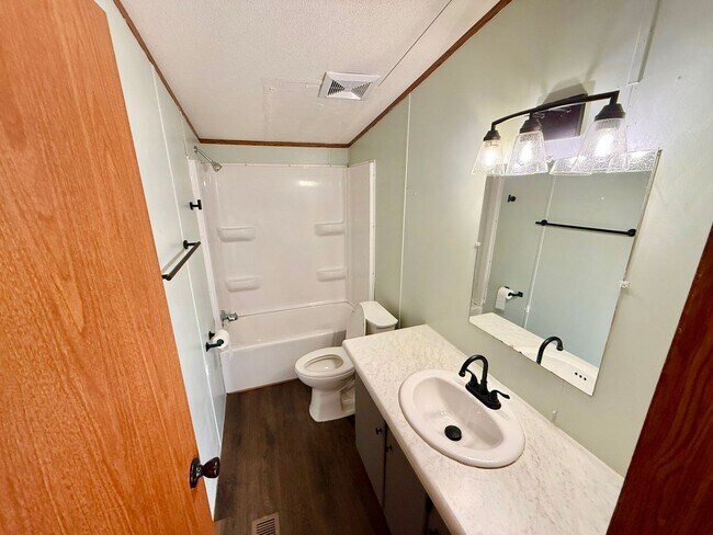 Building Photo - 2948 Ellejoy Rd