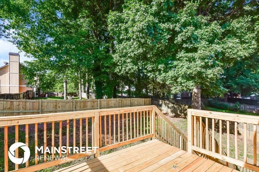Building Photo - 2005 Marbut Forest Dr