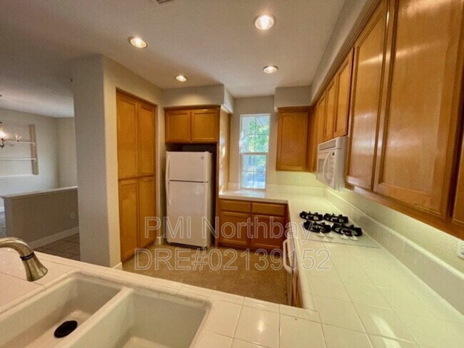 Building Photo - 6347 Newhaven Ln