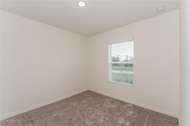 Building Photo - 4166 NW 40th Ave