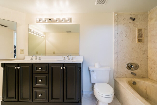 Building Photo - 5532 Golden Eagle Cir