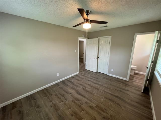 Building Photo - 2434 Lakeshore Dr