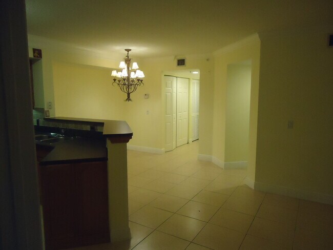 Building Photo - 4280 San Marino Blvd
