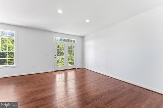 Building Photo - 25263 Beach Pl