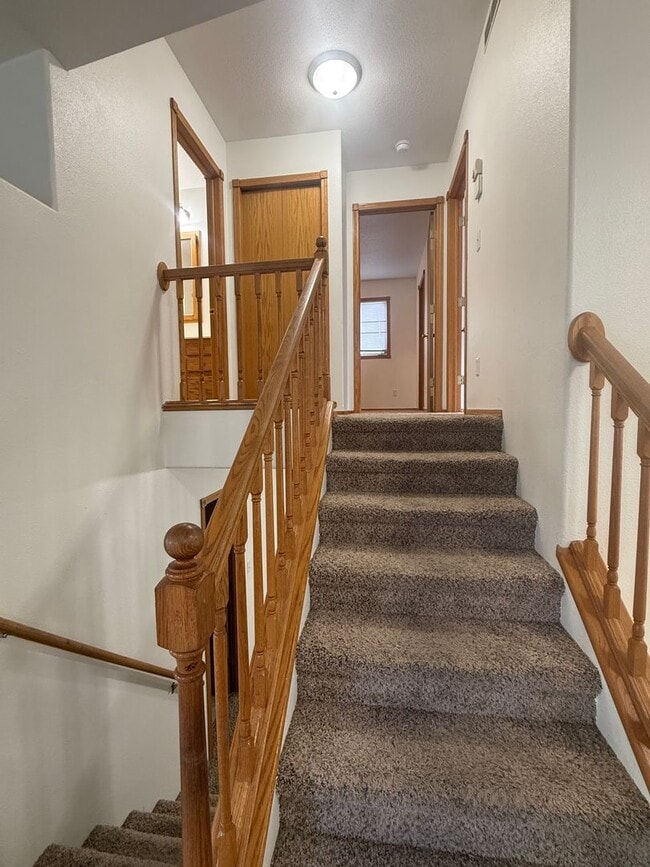 Building Photo - Spacious 3BR Home in Legacy School District with 3 Living Areas & 2-Stall Garage