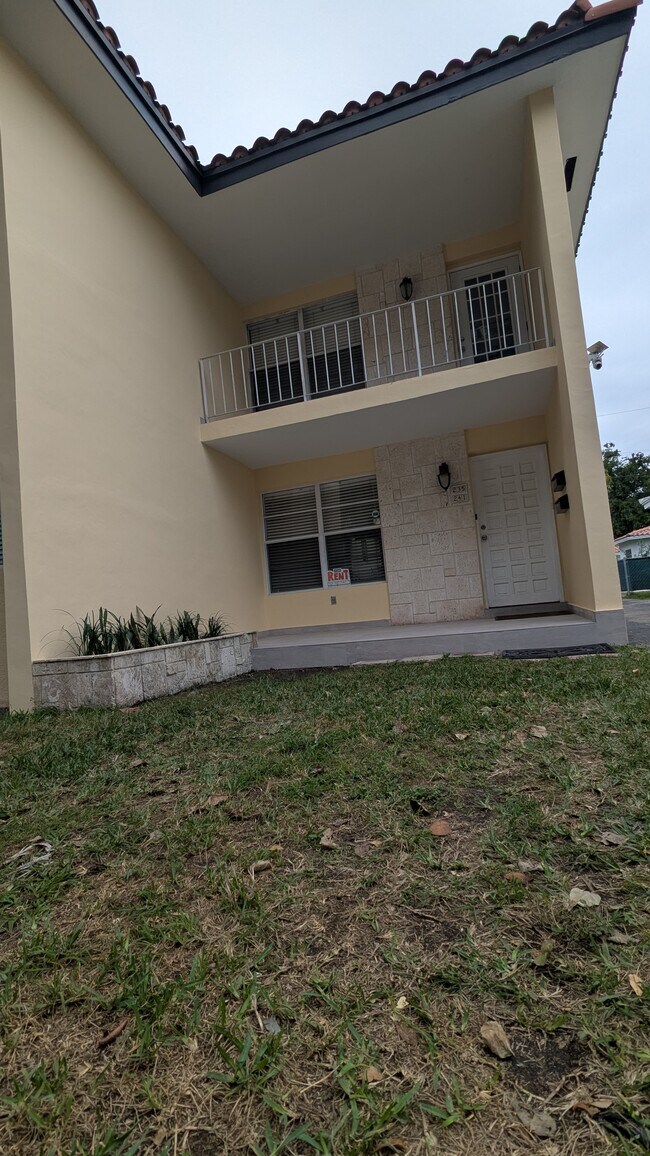 Building Photo - 235 Bird Rd