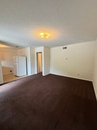 Building Photo - 400 8th Ave NE