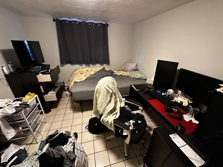 Building Photo - 67 Chiswick Rd