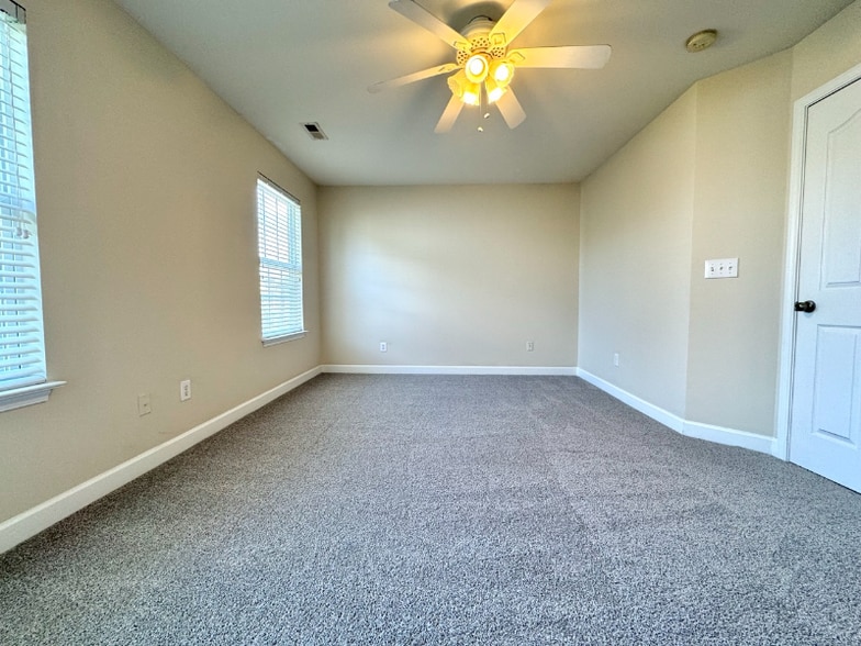 Building Photo - 3927 Tarrant Trace Cir