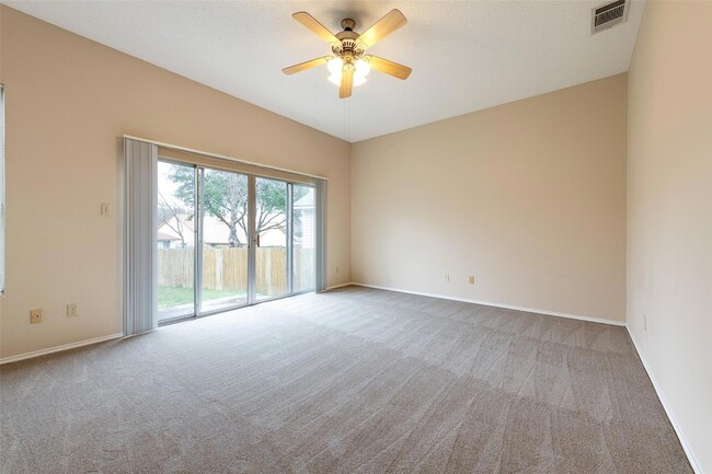 Building Photo - 14504 Sandy Side Dr