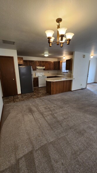 Dining into Kitchen View - 750 Piedra Dr