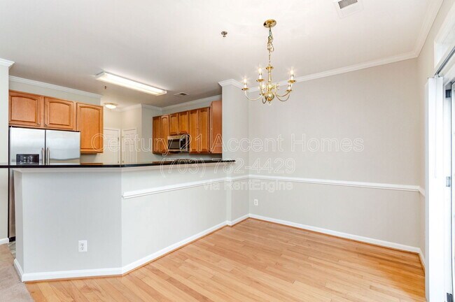 Building Photo - 8932 Milford Haven Ct