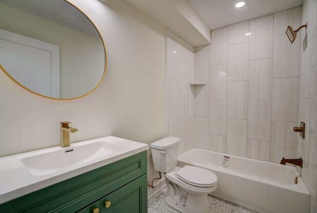 Building Photo - 620 S 8th St