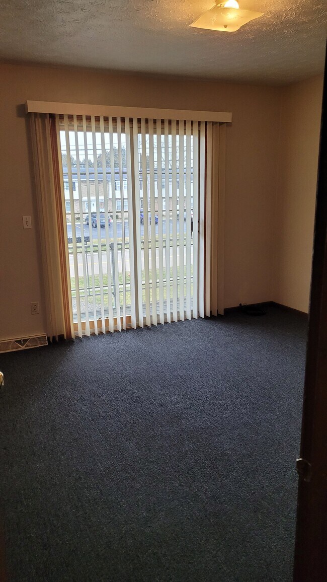 Front Bedroom - 1171 N Carpenter Rd
