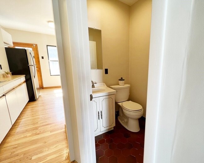 Building Photo - 196 Falcon St