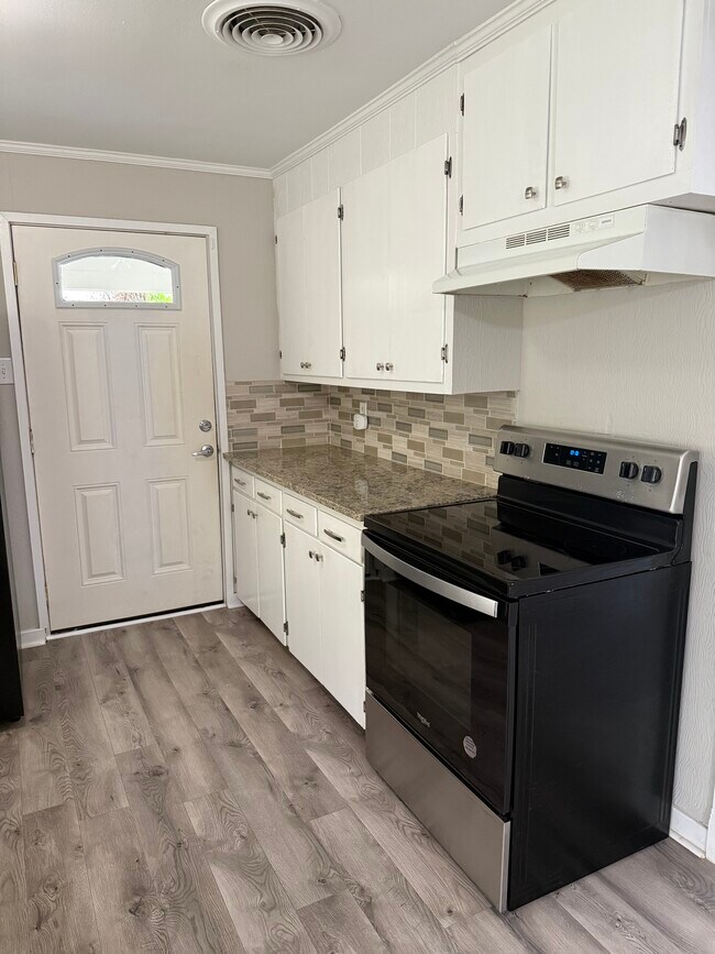 Kitchen - 3415 36th Ave