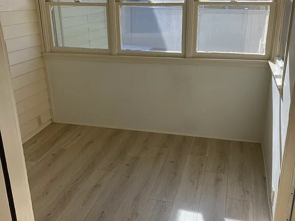 Building Photo - 240 E Palm Ave