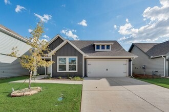 Building Photo - Beautiful 3-Bedroom Home in Aubrey ISD – Built in 2023!