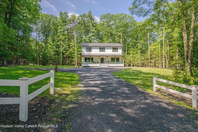 Building Photo - 32 Maurizi Ln