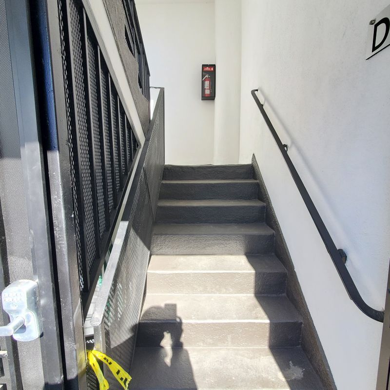 Building Photo - 7119 Mountain View Ave