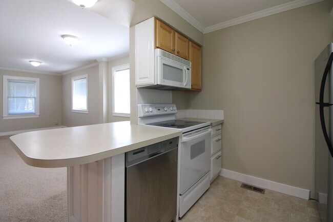 Building Photo - 2161 Winter St SE