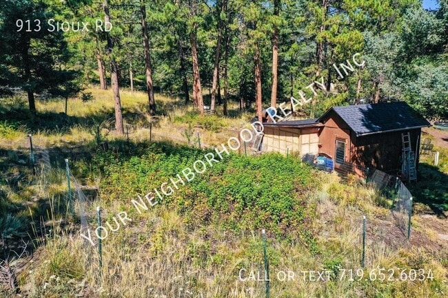 Building Photo - 913 Sioux Rd