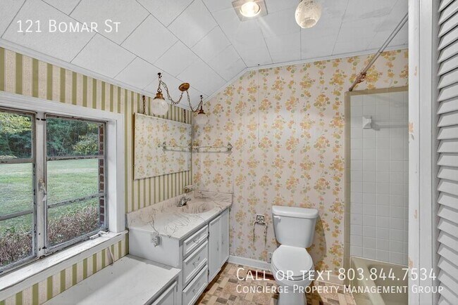 Building Photo - 121 Bomar St