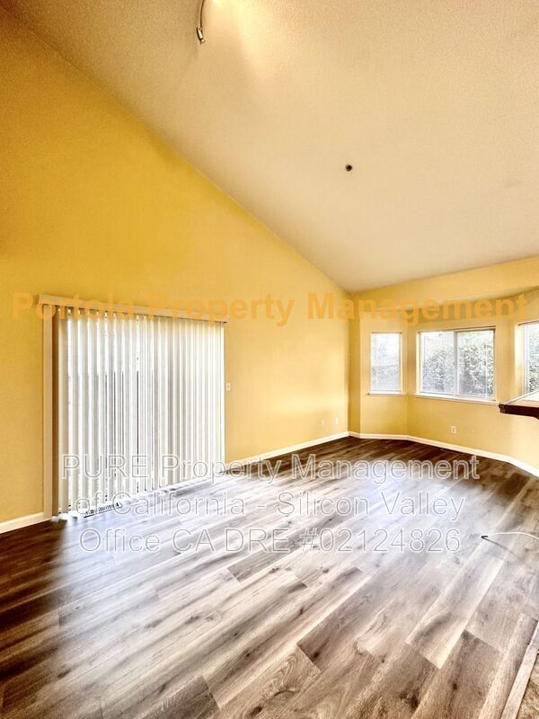 Building Photo - 126 Hunolt St