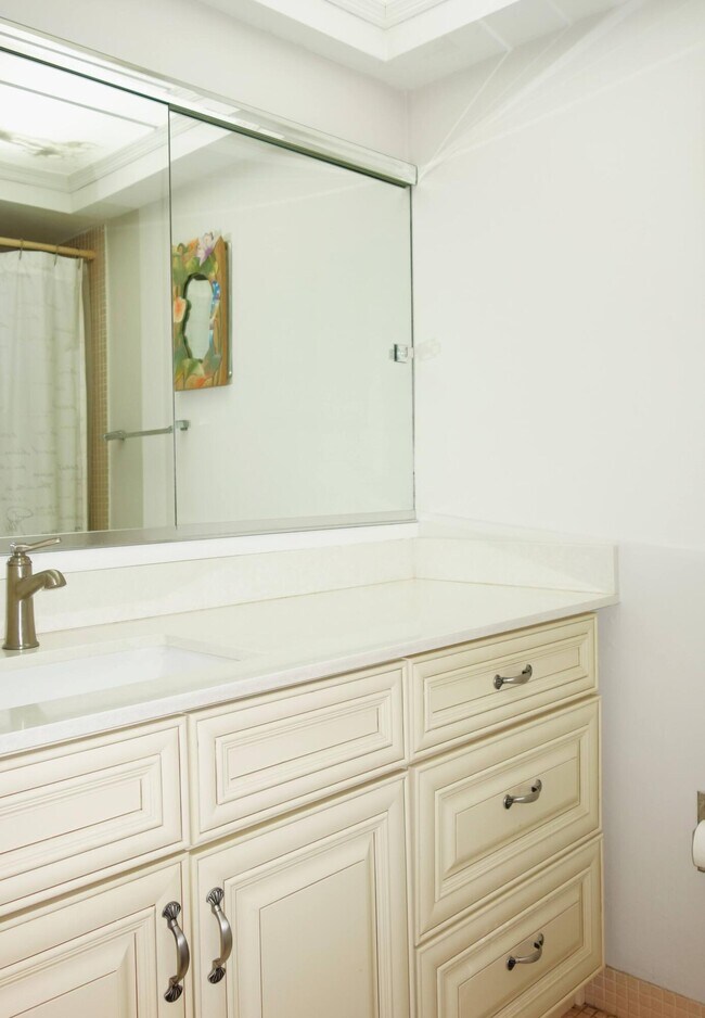 Building Photo - 2020 Terra Mar Dr