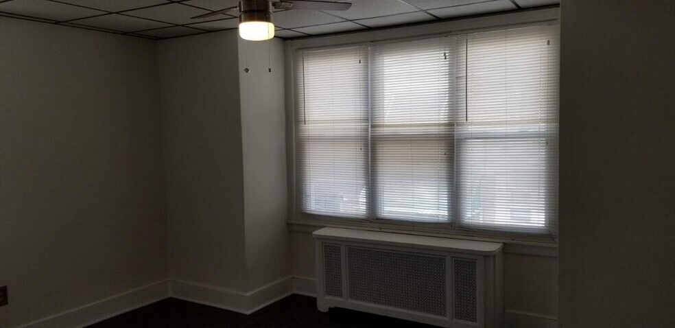 Building Photo - 2243 S Lambert St