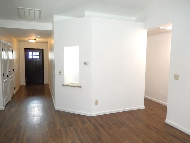 Building Photo - 4331 Crowfield Dr