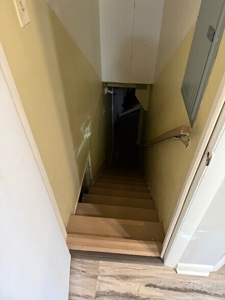 Building Photo - 153 Oakcliff Ct NW