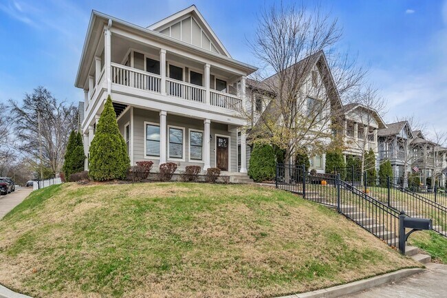 Building Photo - 1801A Sevier St