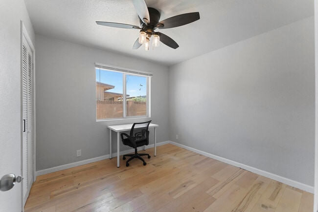 Building Photo - 1133 W Frito Ave
