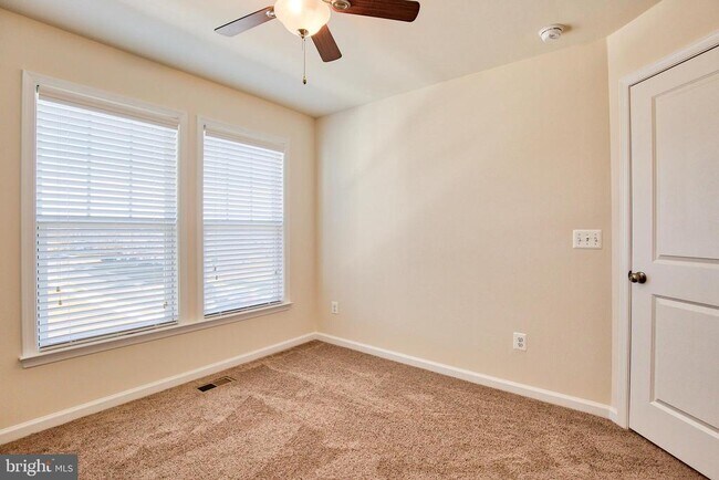 Building Photo - 127 Keller Ct