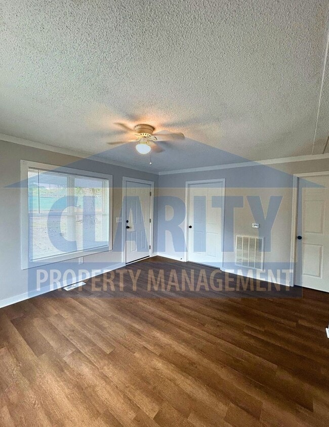Building Photo - Four-bedroom home in Calhoun, TN!