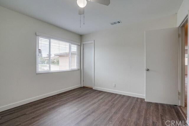 Building Photo - 650 W Florence Ave