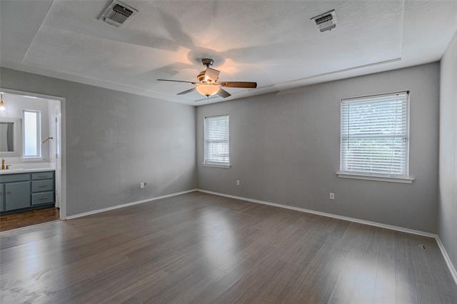 Building Photo - 717 Huntwich Dr