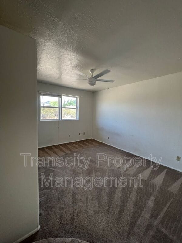 Building Photo - 8432 E Mangun Rd