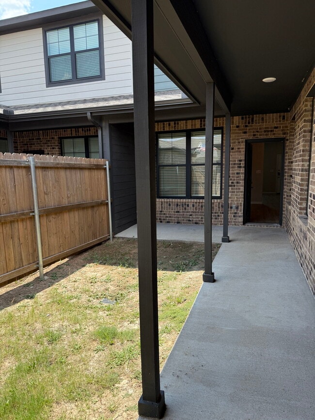 Building Photo - Willow Crossing East, Willow Park, TX 76008 - 3 BR 3 BA townhouse