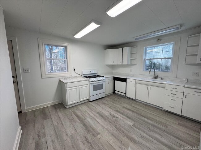 Building Photo - 68 Chapel Rd