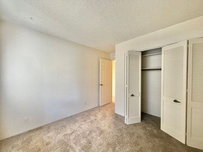 Building Photo - 2 Bedroom Duplex in Morgan Hill