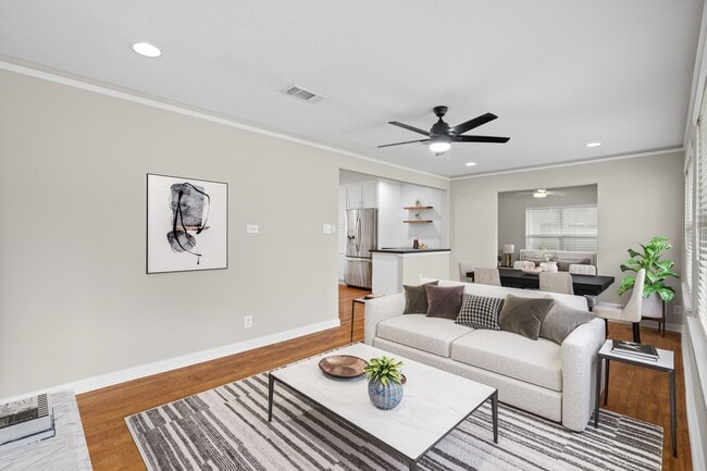 Building Photo - 2007 Wakefield Dr