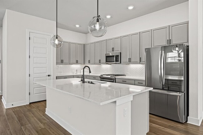 Building Photo - 5806 Rangeland Rd