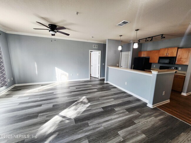 Building Photo - 8290 Gate Pkwy W