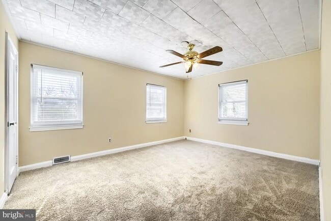 Building Photo - 6609 Fairdel Ave